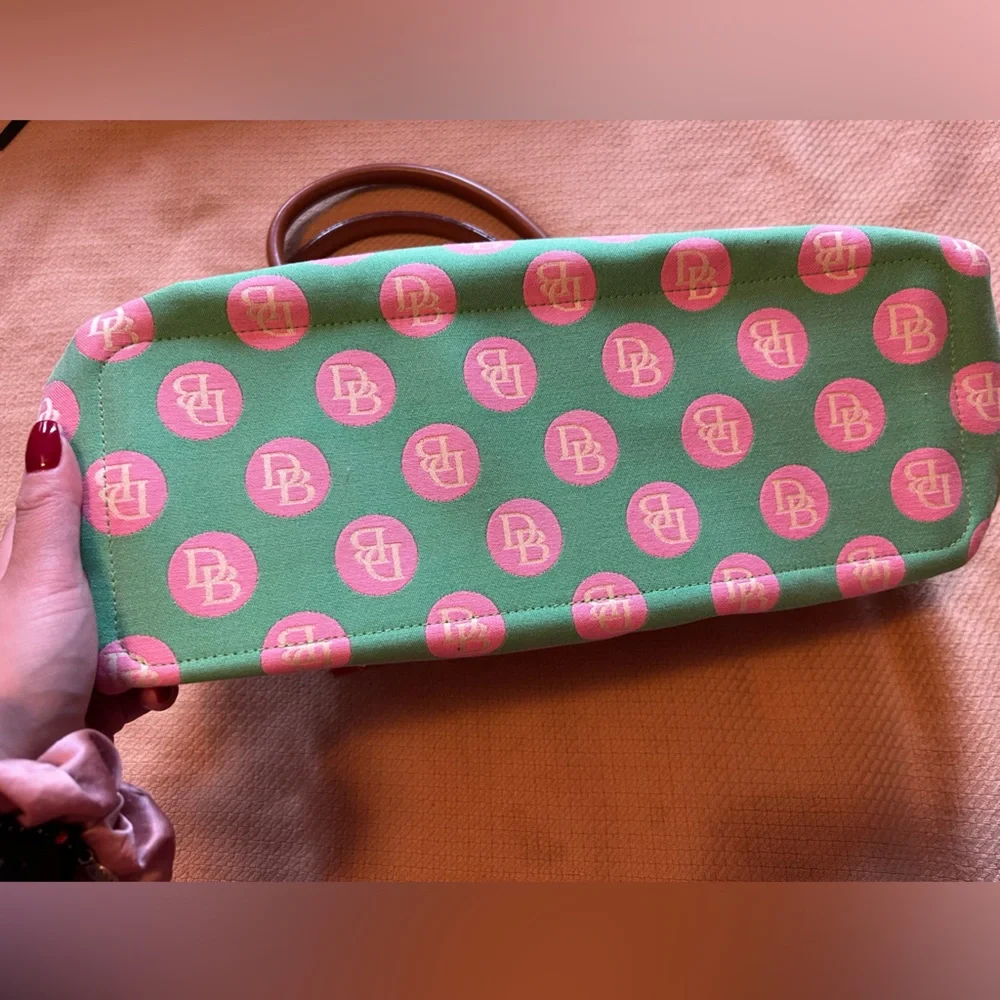 SOLD!! Dooney & Burke Large Tassel Bag NEW NWT - Picture 4 of 8